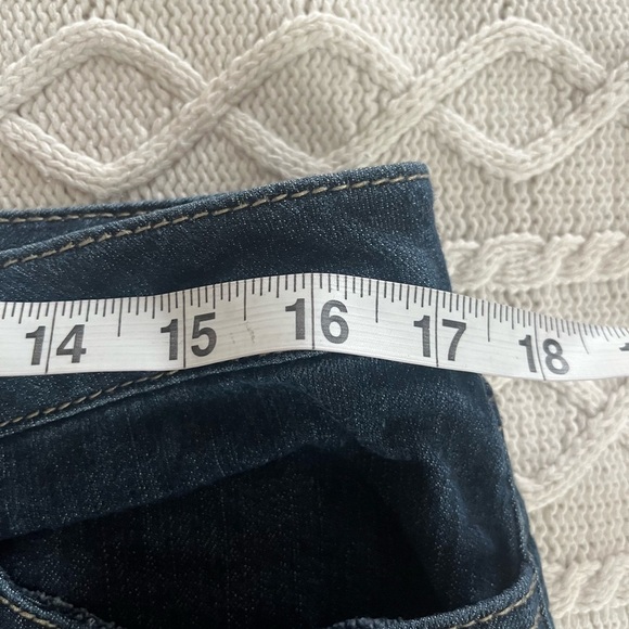 Baccini Women's Dark Washed Cropped Jeans Size 12 Petite - Picture 5 of 14